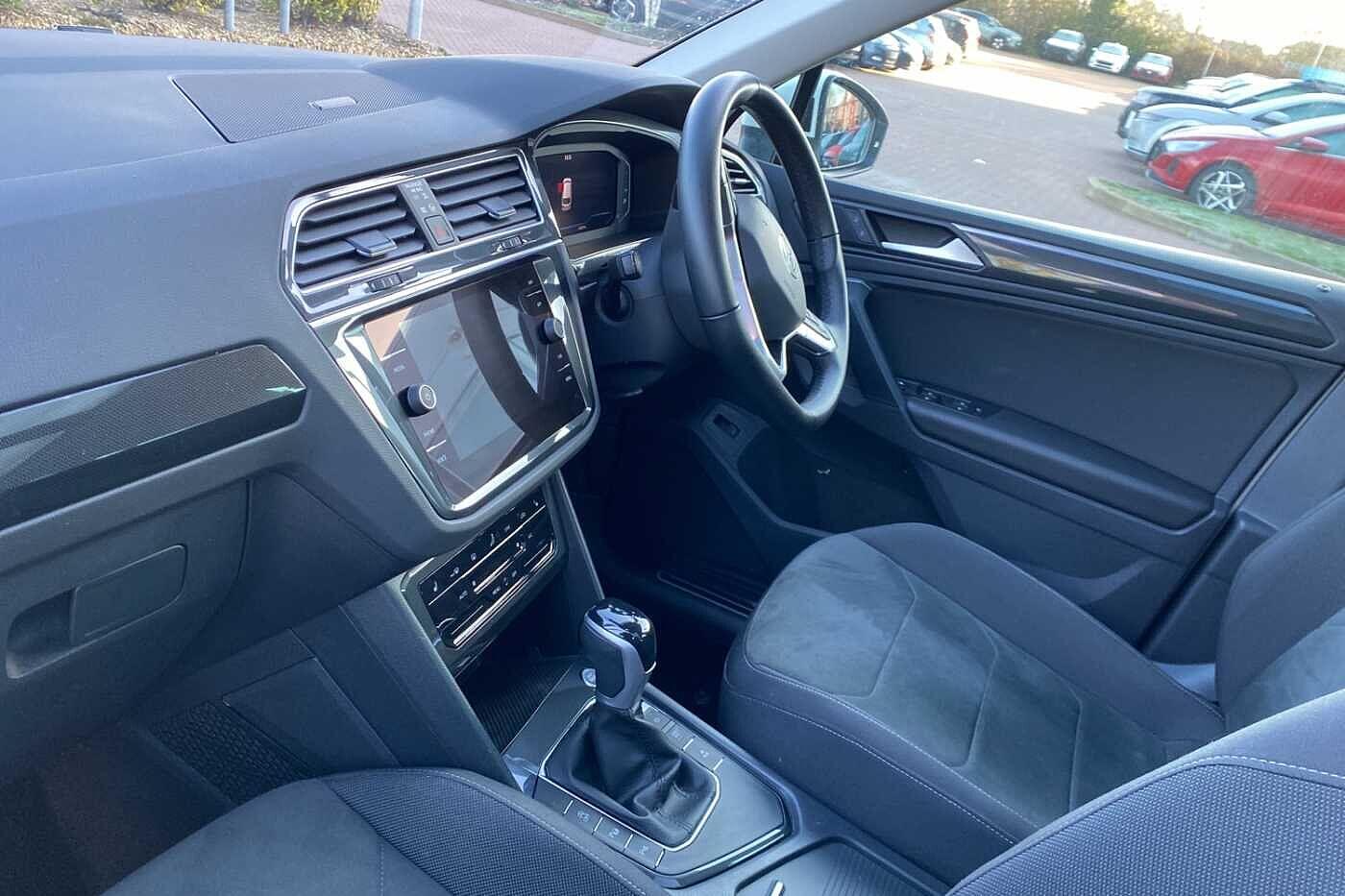 Used Volkswagen Tiguan 2023 for sale - 77074202: Photo 2