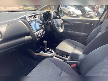 Used Honda Jazz 2020 for sale - 75825902: Photo
