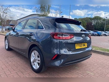Used Kia Ceed 2019 for sale - 75915433: Photo
