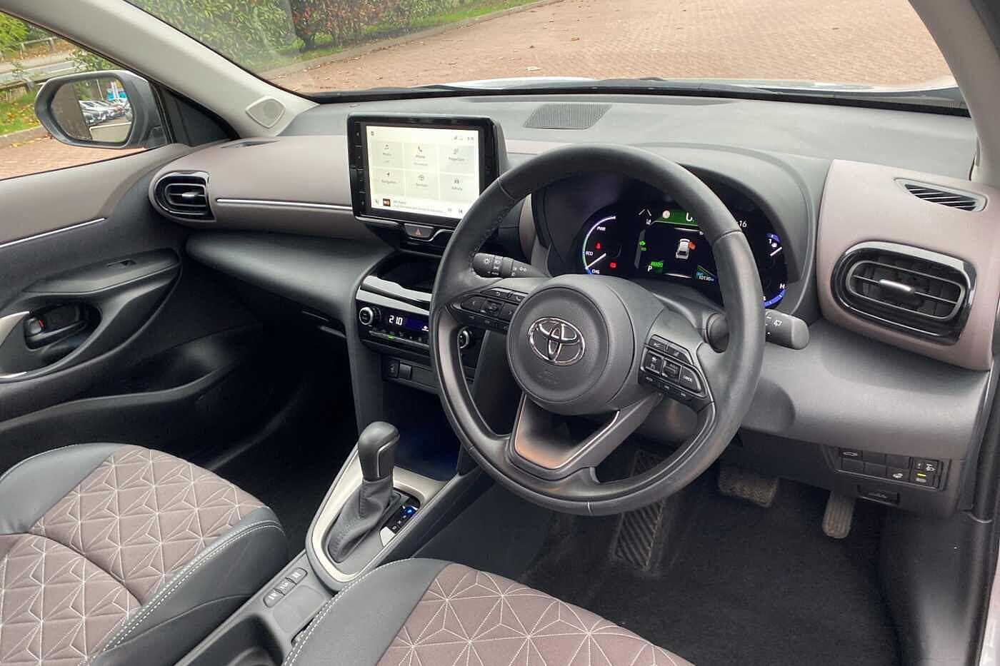 Used Toyota Yaris Cross 2024 for sale - 76239158: Photo 5