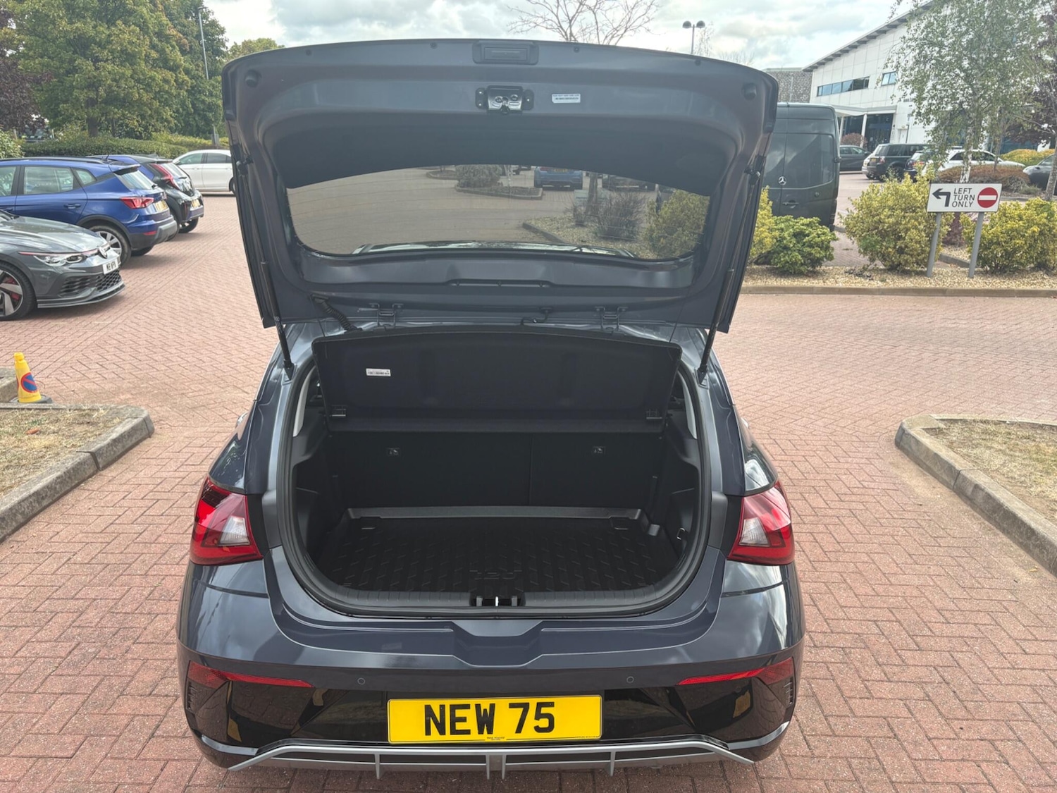 Used Hyundai i20 2025 for sale - 76513509: Photo 13