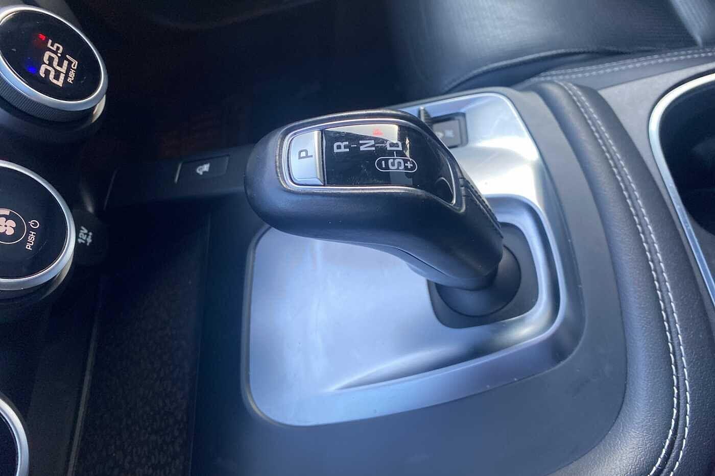 Used Jaguar E-Pace 2019 for sale - 76701537: Photo 8