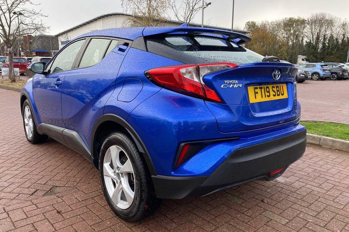 Used Toyota C-HR 2019 for sale - 76612818: Photo 3