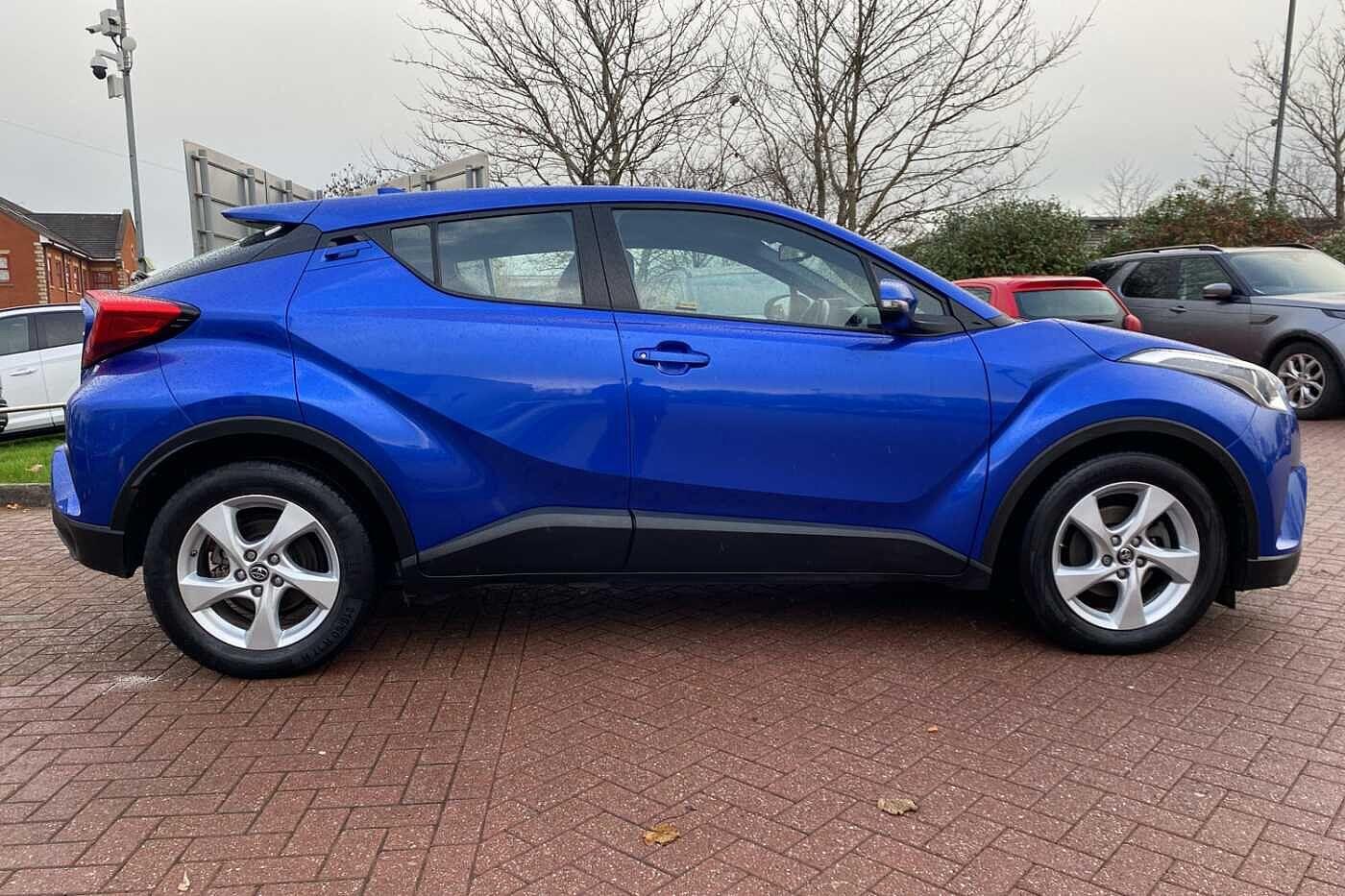 Used Toyota C-HR 2019 for sale - 76612818: Photo 4