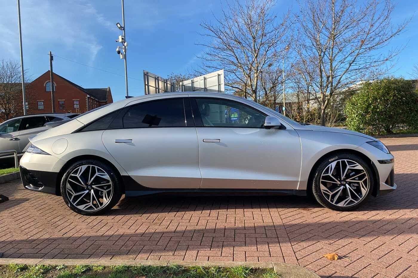 Used Hyundai IONIQ 6 2024 for sale - 76573705: Photo 4