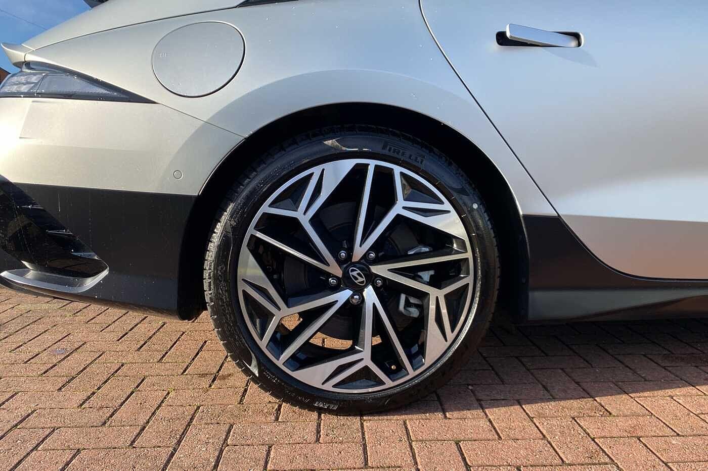 Used Hyundai IONIQ 6 2024 for sale - 76573705: Photo 5