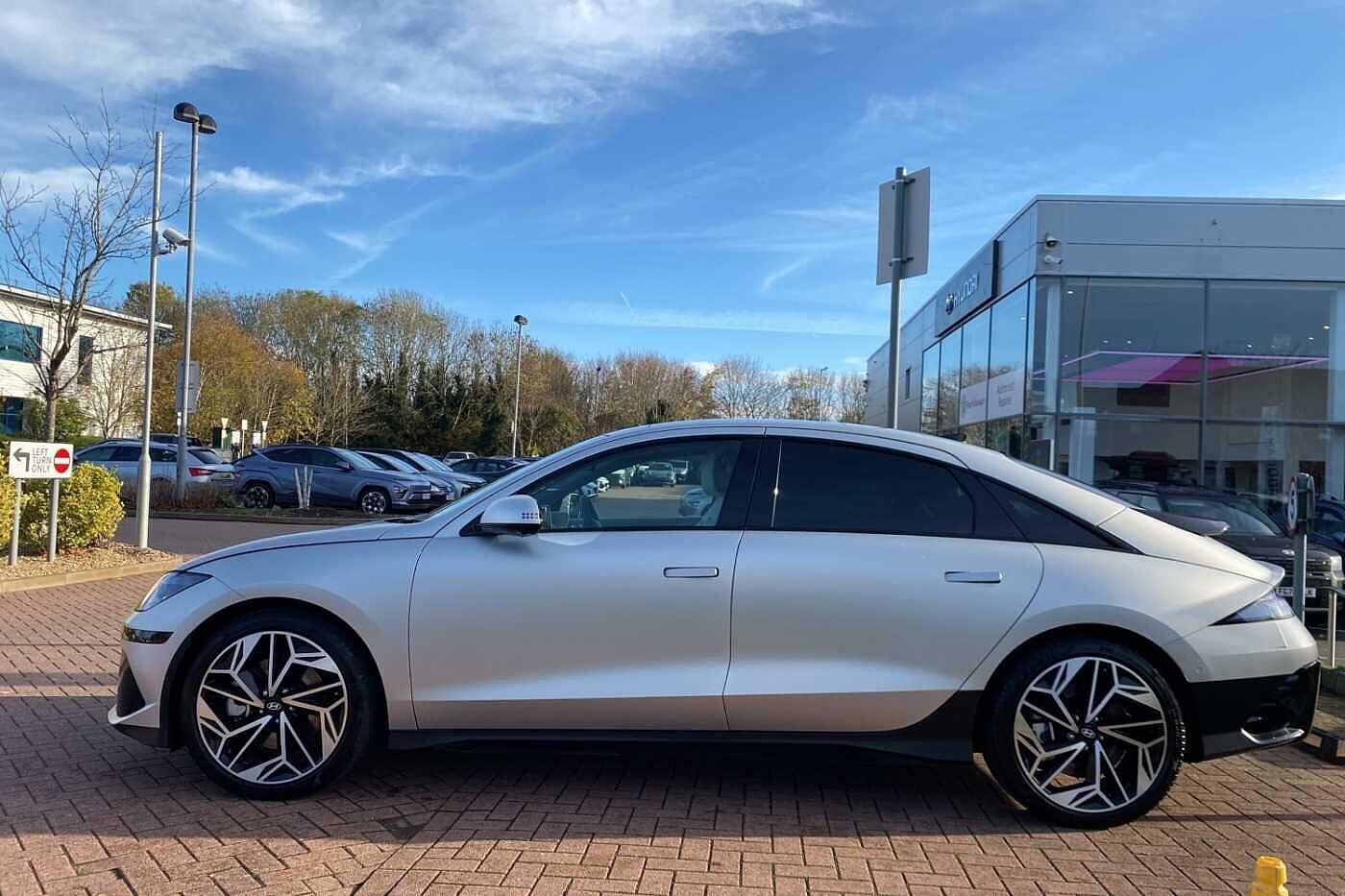 Used Hyundai IONIQ 6 2024 for sale - 76573705: Photo 9