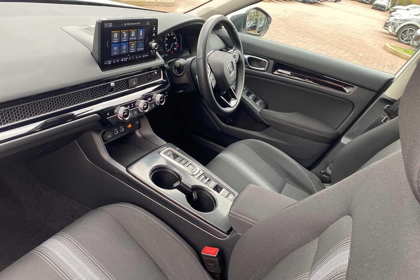 Used Honda Civic 2024 for sale - 76440924: Photo 2