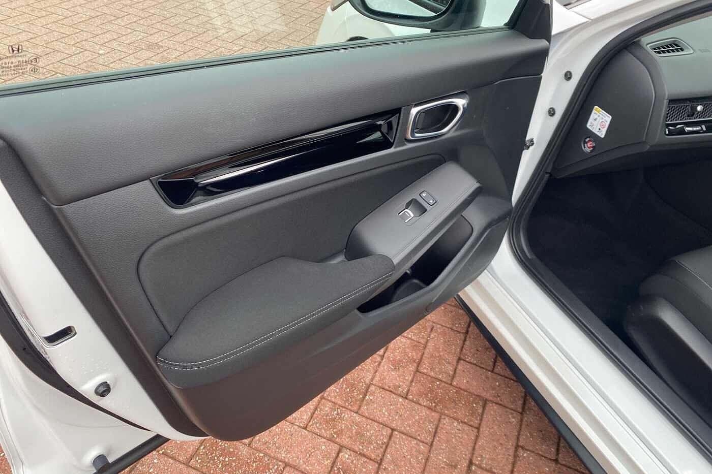 Used Honda Civic 2024 for sale - 76440924: Photo 29