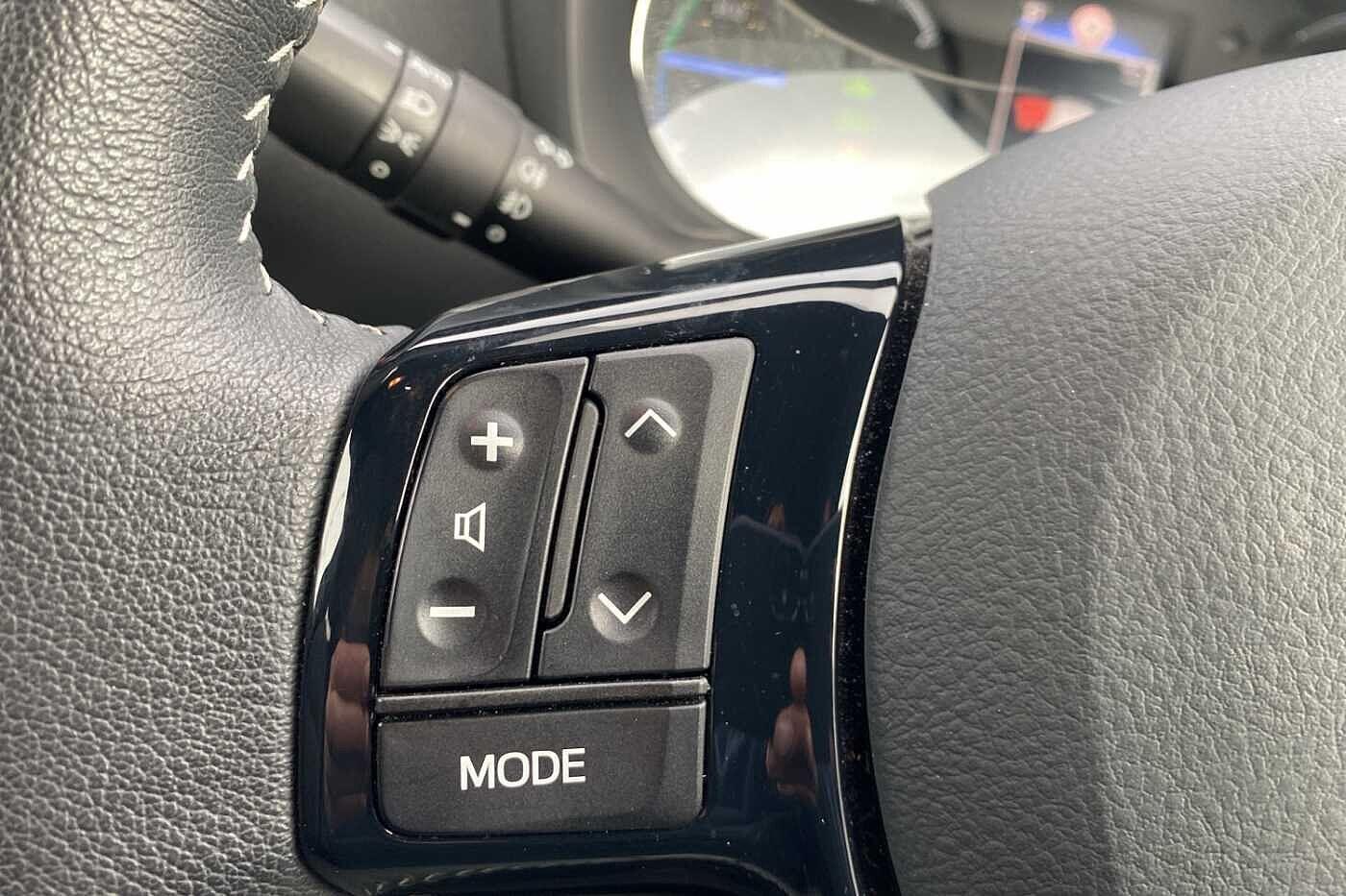 Used Toyota Yaris 2018 for sale - 77040000: Photo 16