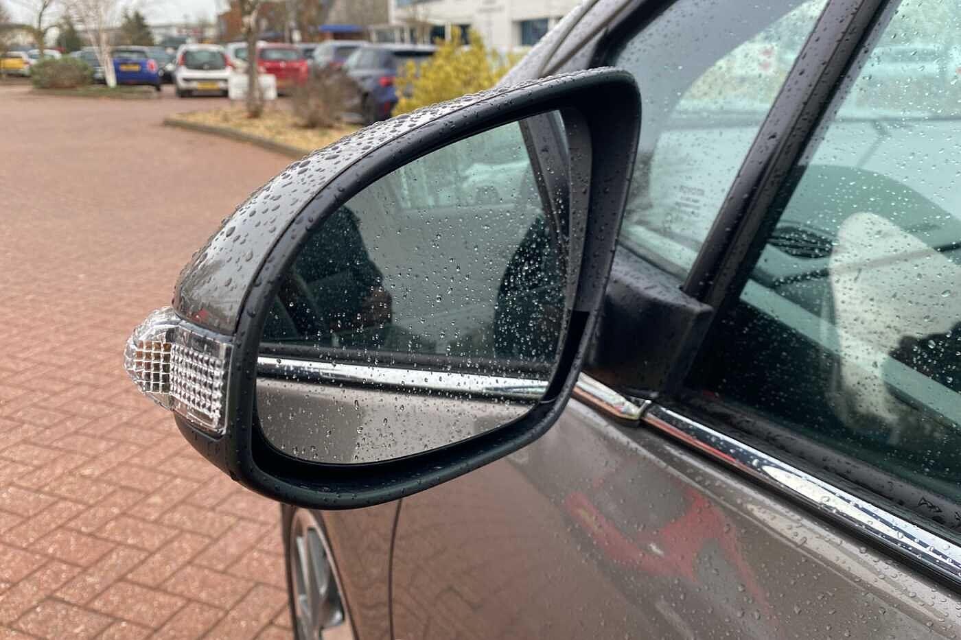 Used Toyota Yaris 2018 for sale - 77040000: Photo 27