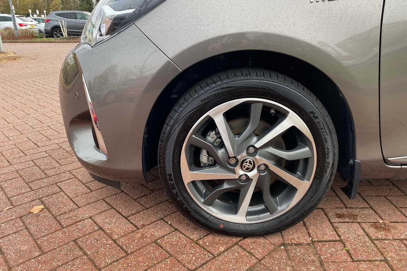 Used Toyota Yaris 2018 for sale - 77040000: Photo 37