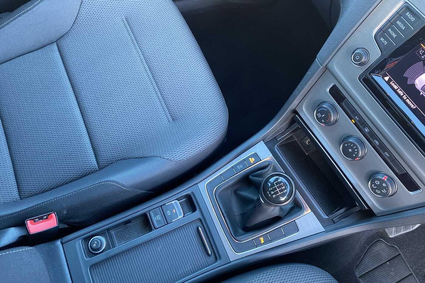 Used Volkswagen Golf 2015 for sale - 76657848: Photo 15