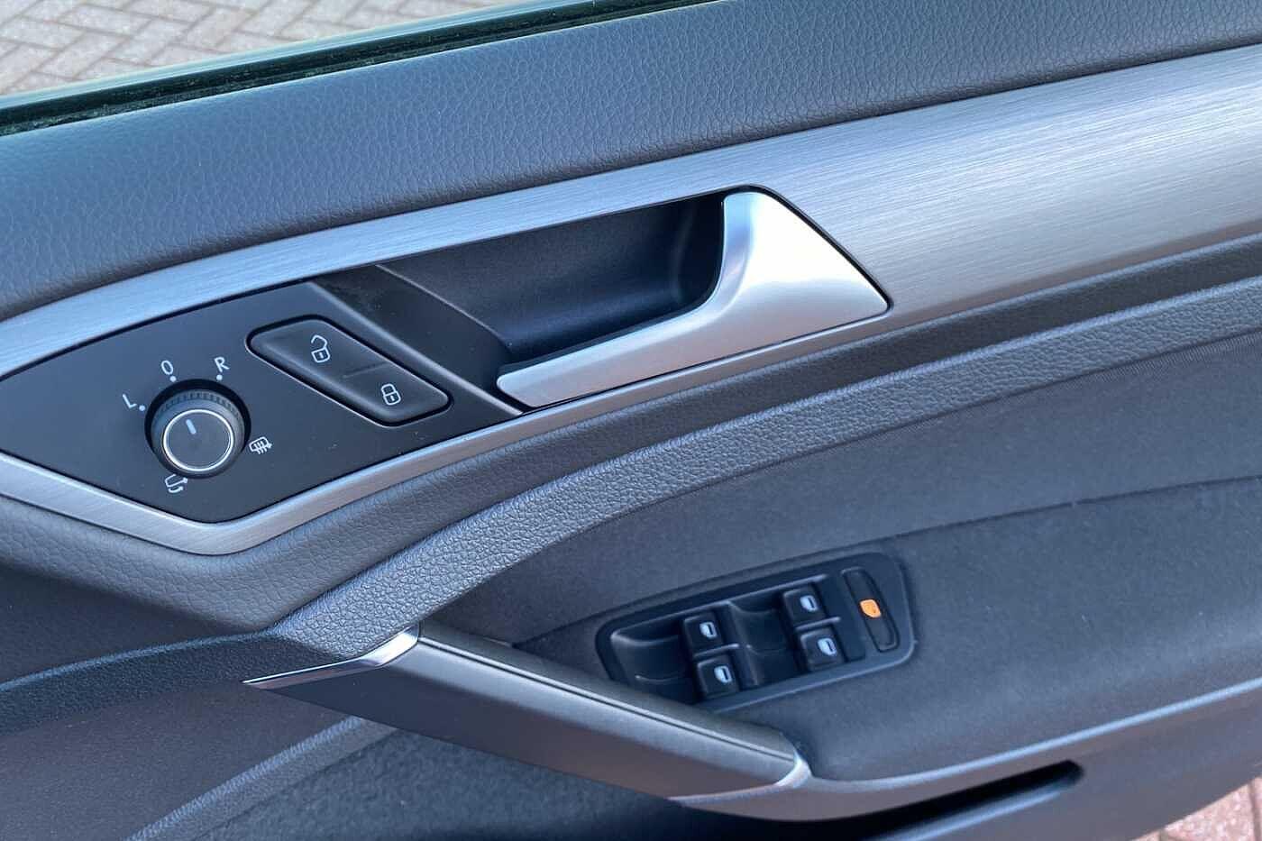 Used Volkswagen Golf 2015 for sale - 76657848: Photo 20