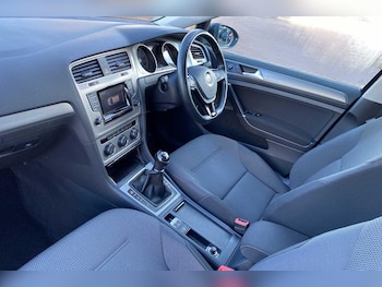 Used Volkswagen Golf 2015 for sale - 76657848: Photo