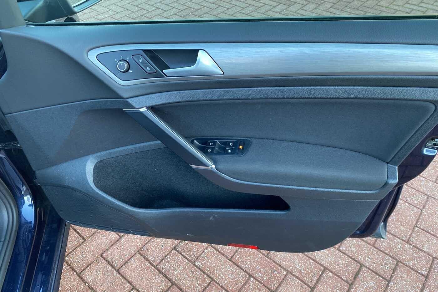 Used Volkswagen Golf 2015 for sale - 76657848: Photo 35