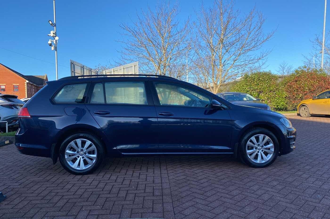 Used Volkswagen Golf 2015 for sale - 76657848: Photo 4