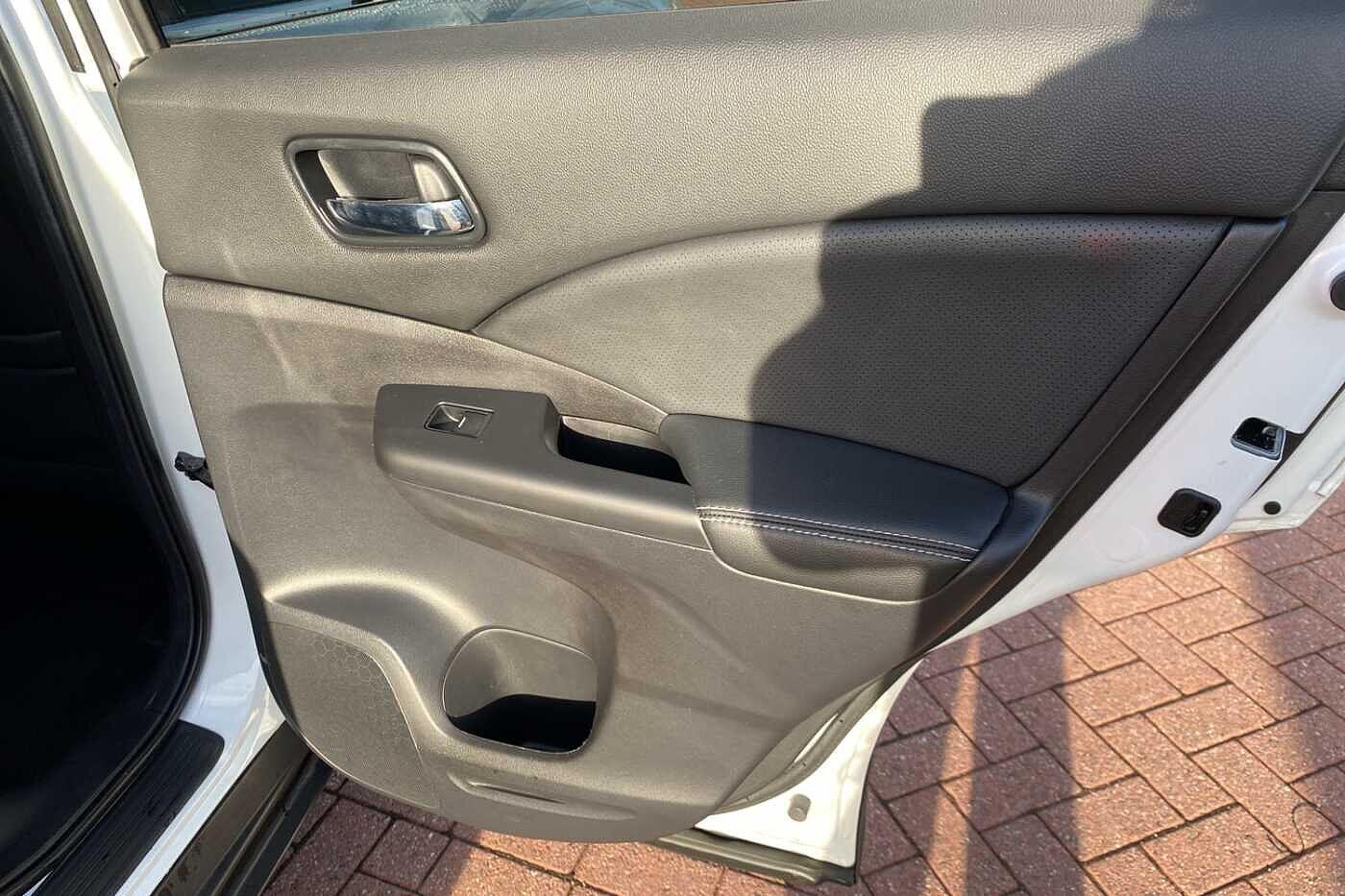 Used Honda CR-V for sale - 76572357: Photo 35