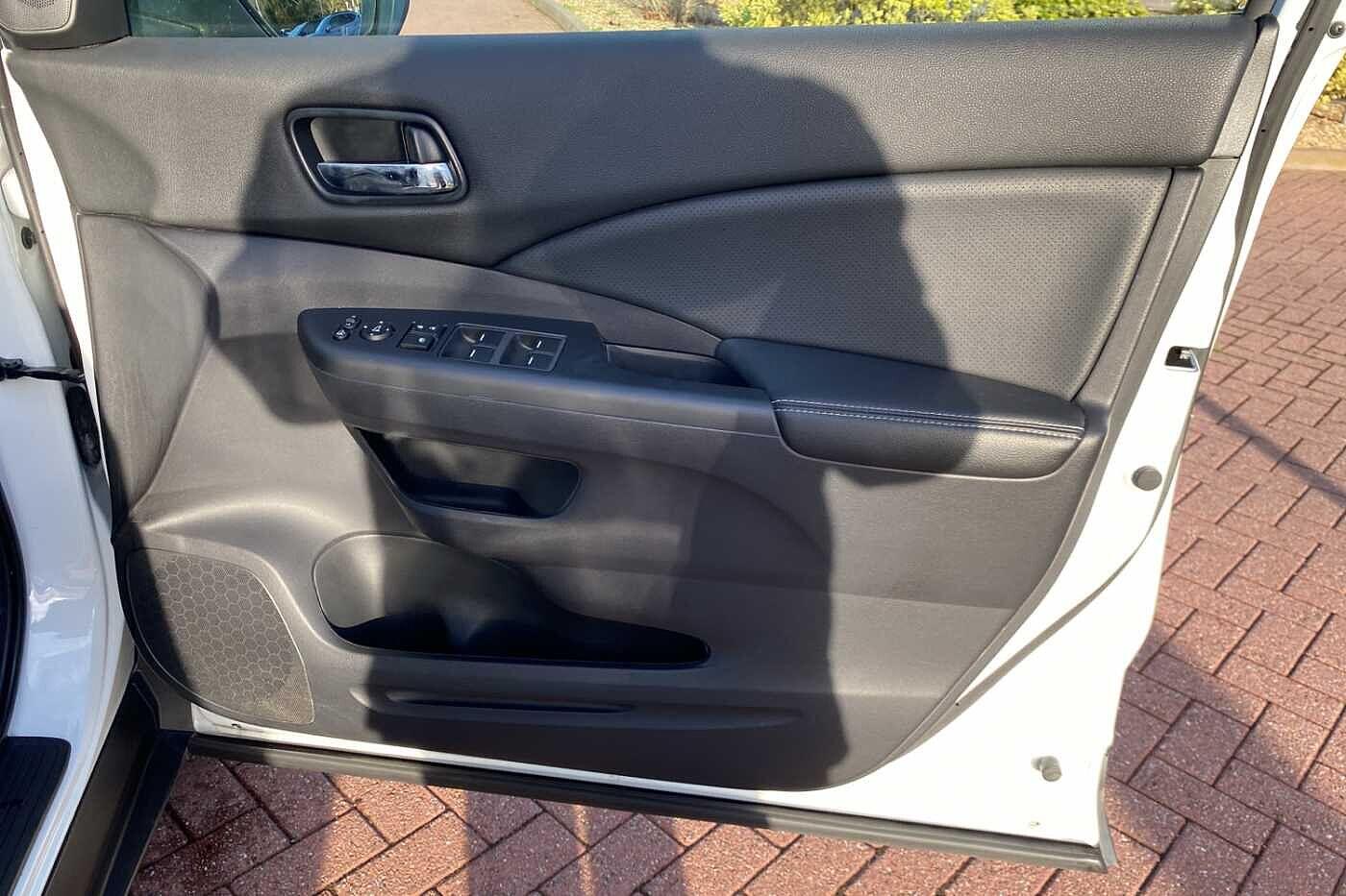 Used Honda CR-V for sale - 76572357: Photo 37