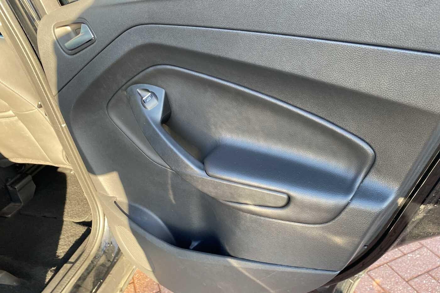 Used Ford Kuga 2017 for sale - 76801924: Photo 32