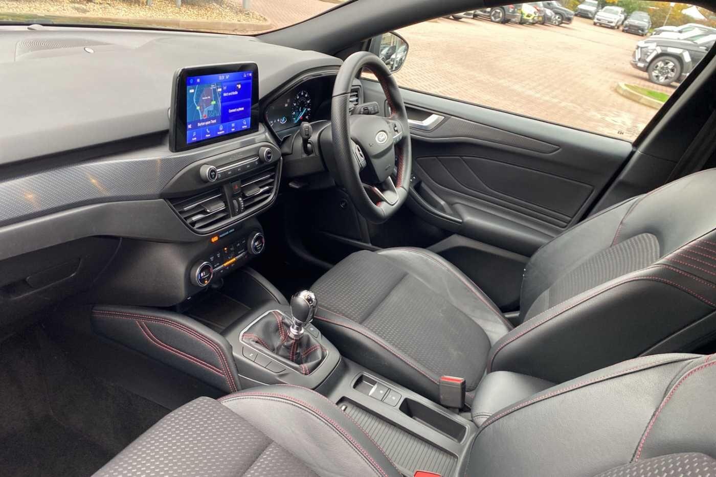 Used Ford Focus 2019 for sale - 76498911: Photo 2