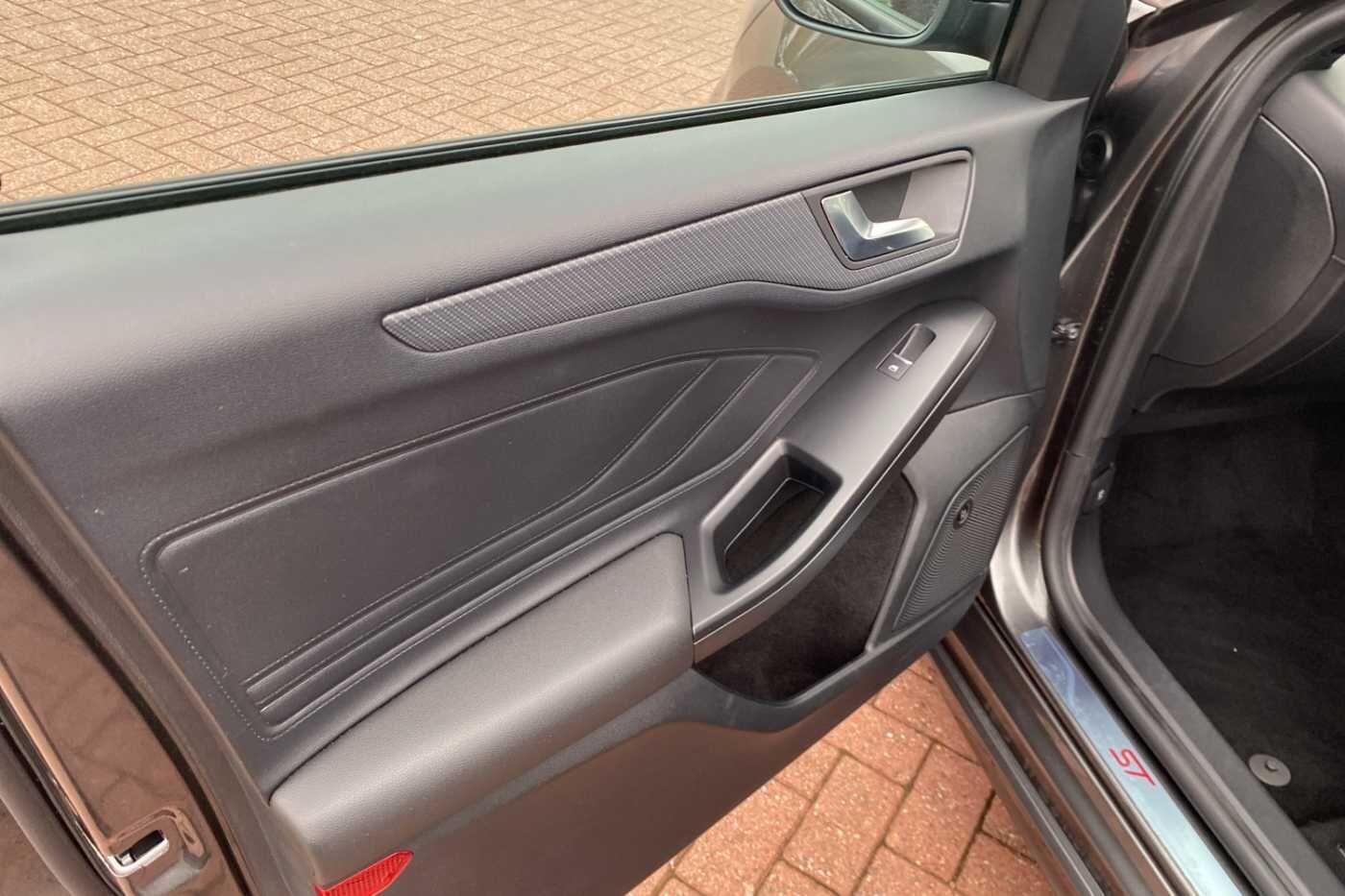 Used Ford Focus 2019 for sale - 76498911: Photo 36