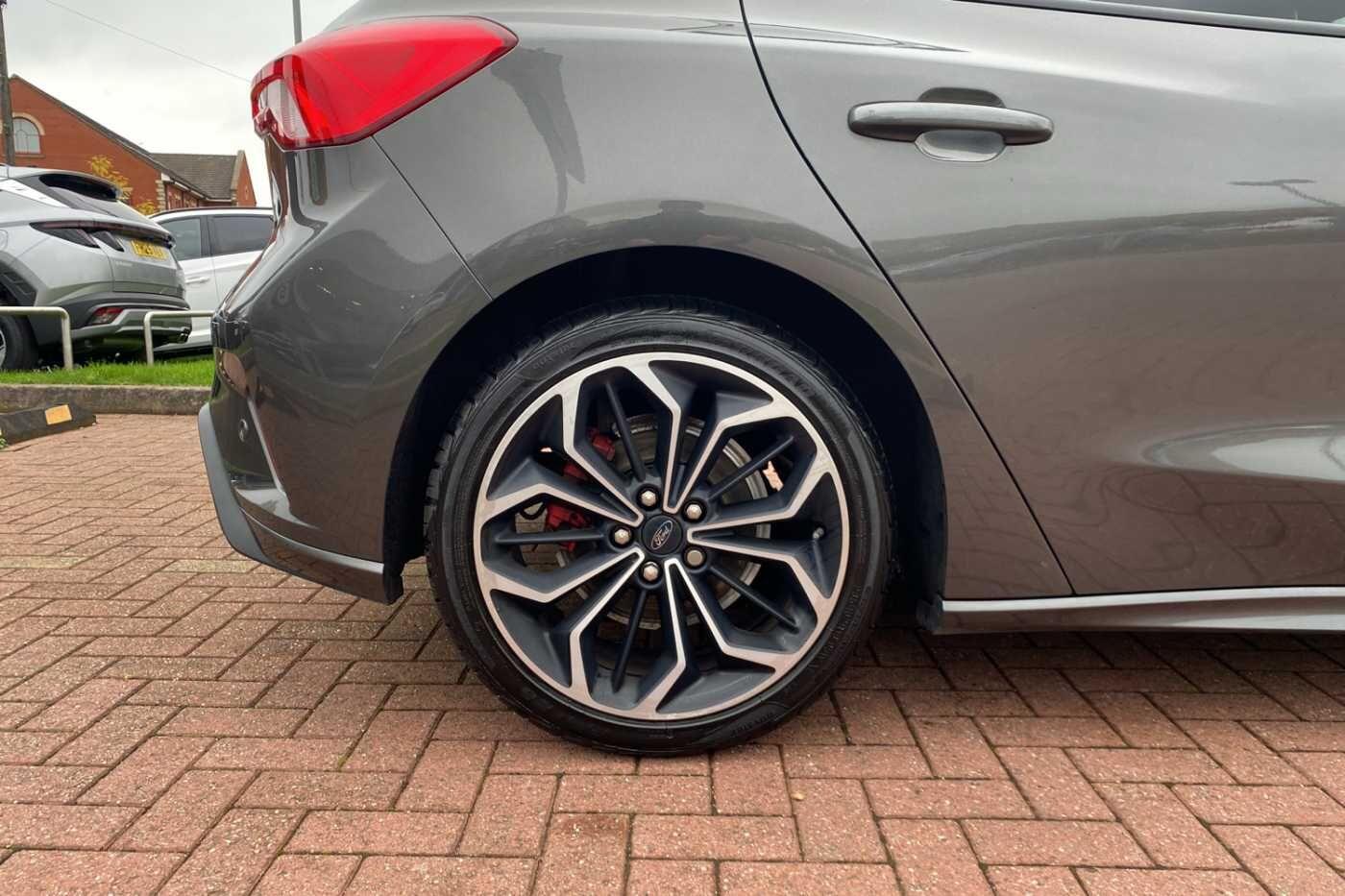 Used Ford Focus 2019 for sale - 76498911: Photo 5