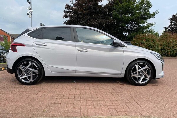Used Hyundai i20 2024 for sale - 75825979: Photo 9