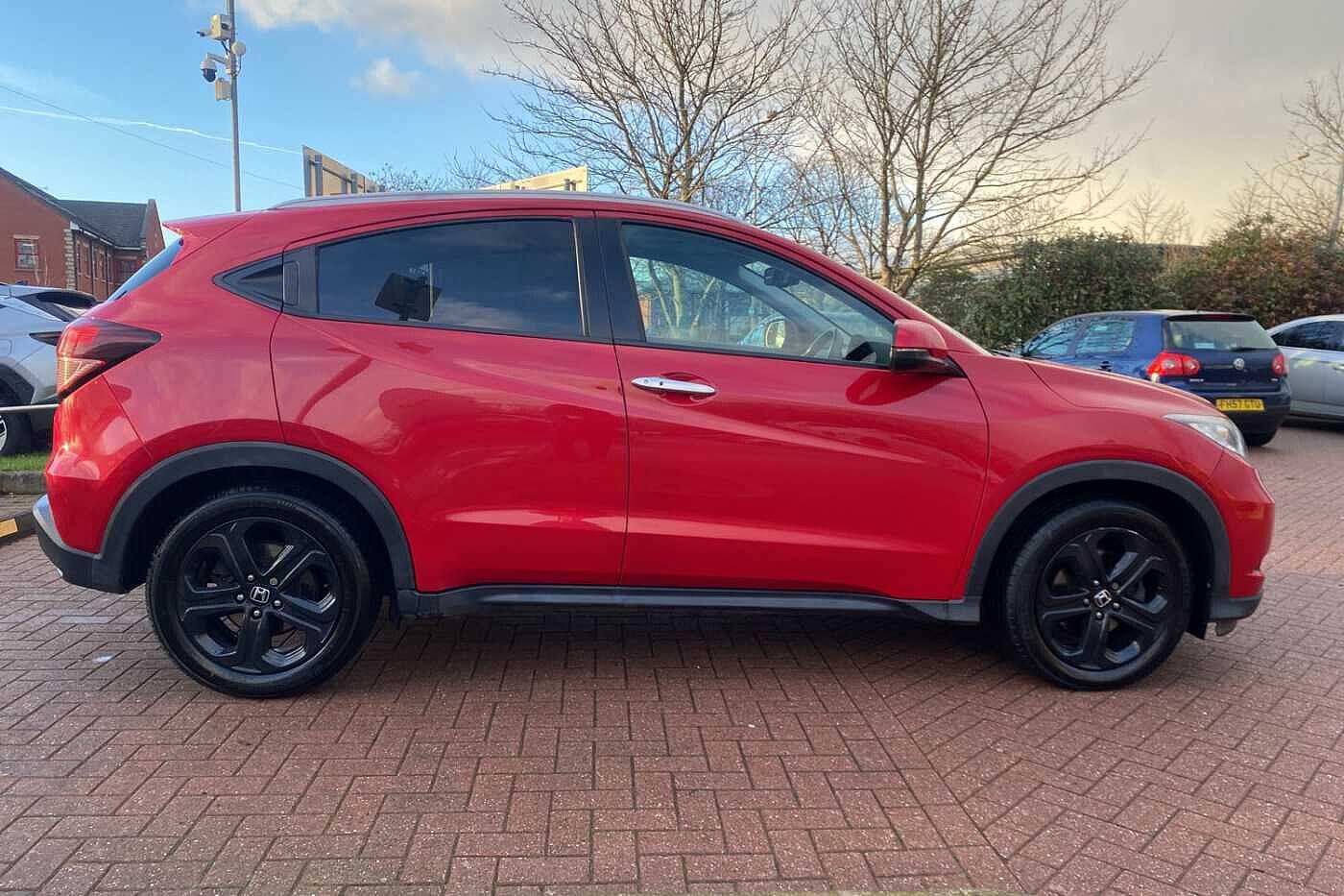 Used Honda HR-V 2017 for sale - 77119782: Photo 4