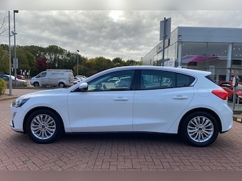 Used Ford Focus 2020 for sale - 76122405: Photo