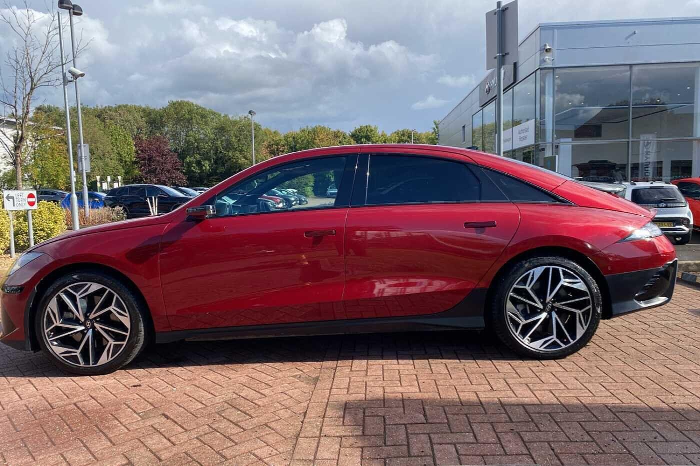 Used Hyundai IONIQ 6 2023 for sale - 76059423: Photo 4