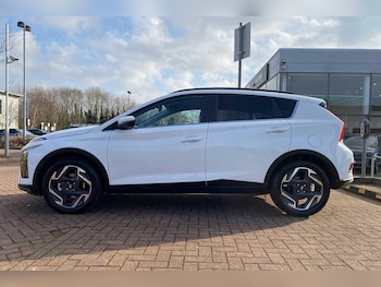 Used Hyundai BAYON 2024 for sale - 76997357: Photo