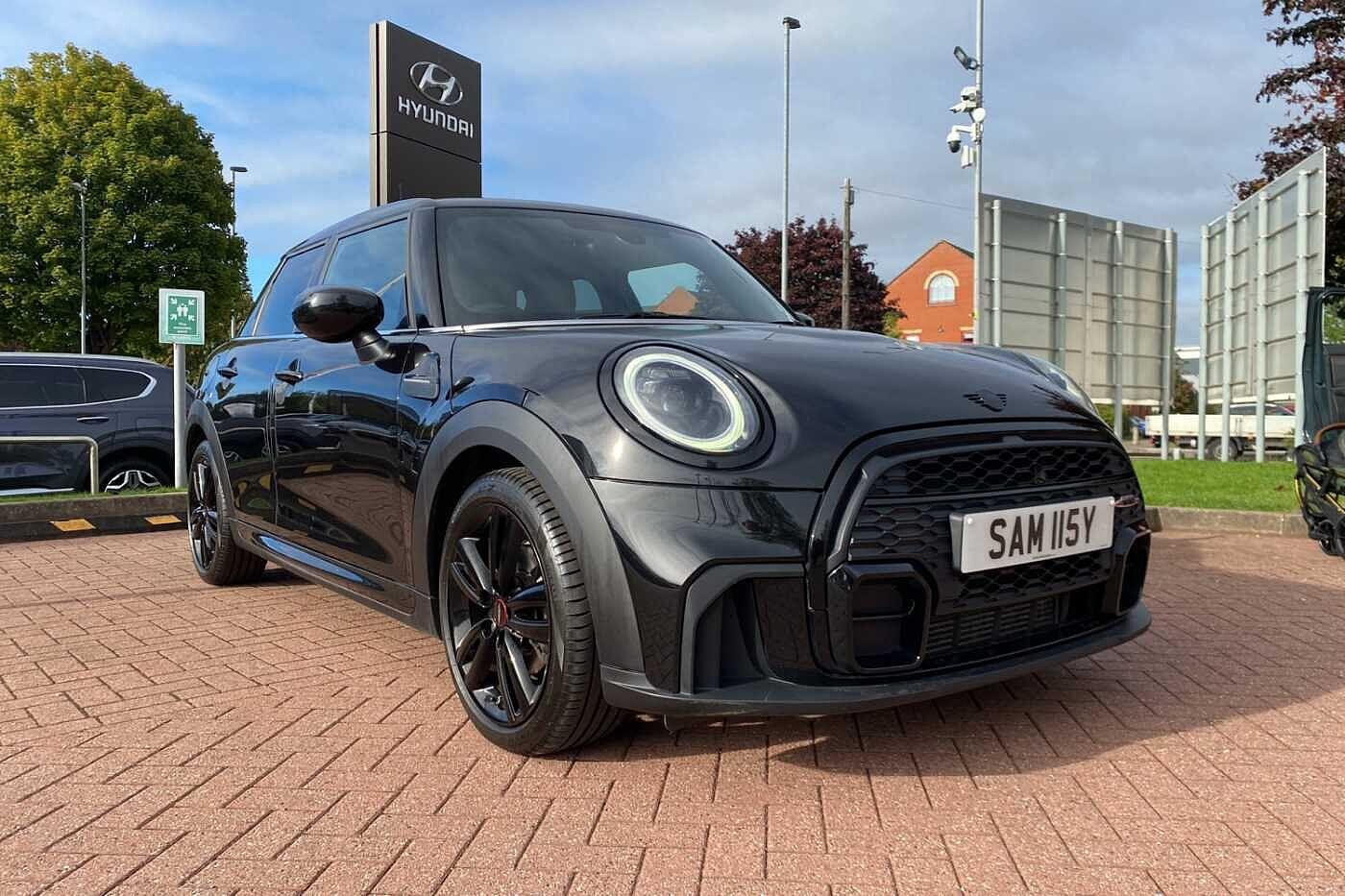 Used MINI Hatch 2022 for sale - 76122511: Photo 1