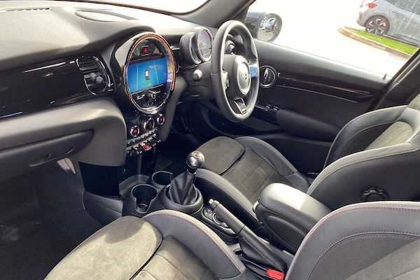 Used MINI Hatch 2022 for sale - 76122511: Photo 2