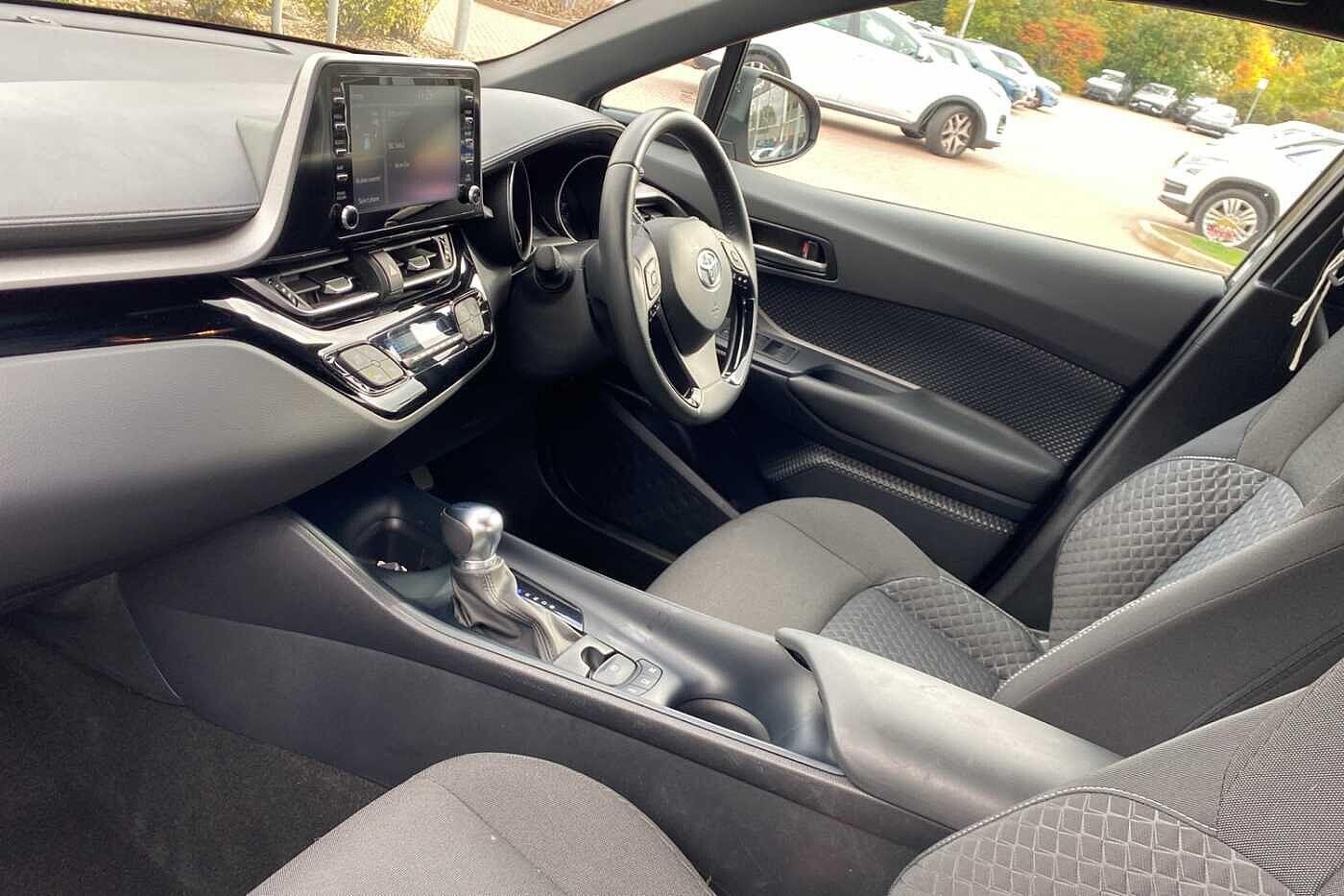Used Toyota C-HR 2021 for sale - 76214600: Photo 2