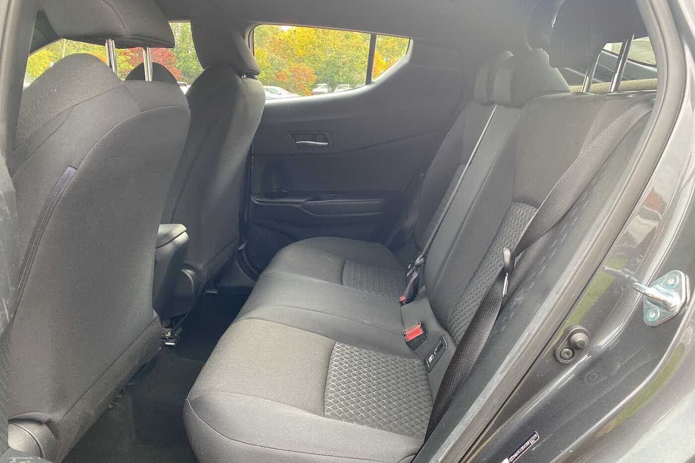 Used Toyota C-HR 2021 for sale - 76214600: Photo 31