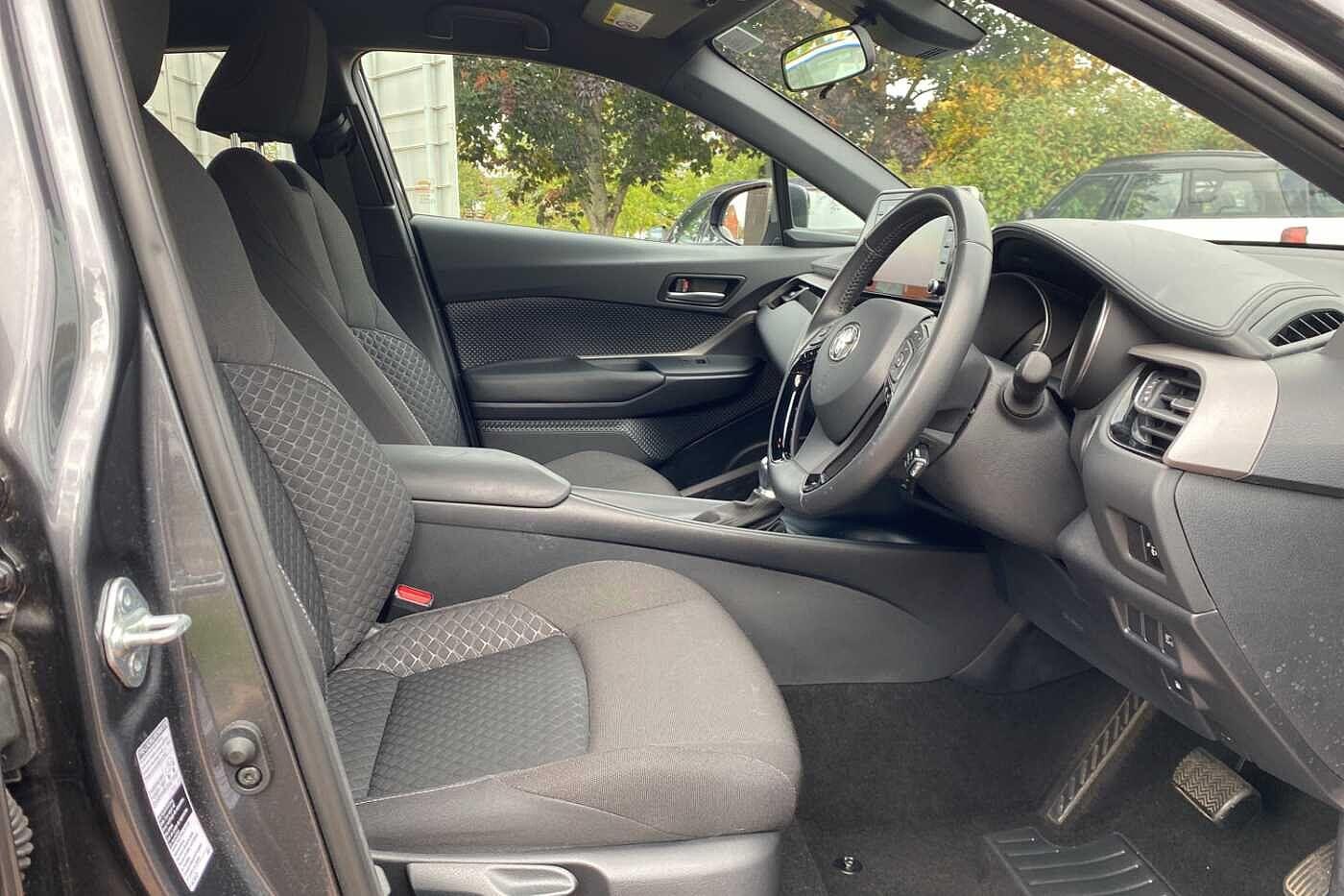 Used Toyota C-HR 2021 for sale - 76214600: Photo 35