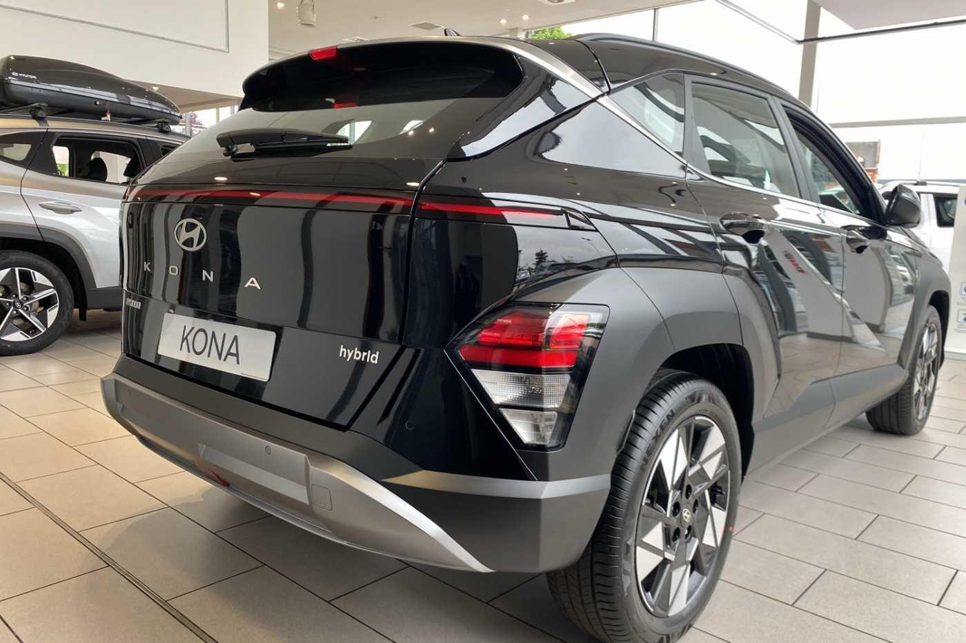 Used Hyundai KONA 2025 for sale - 76996503: Photo 2