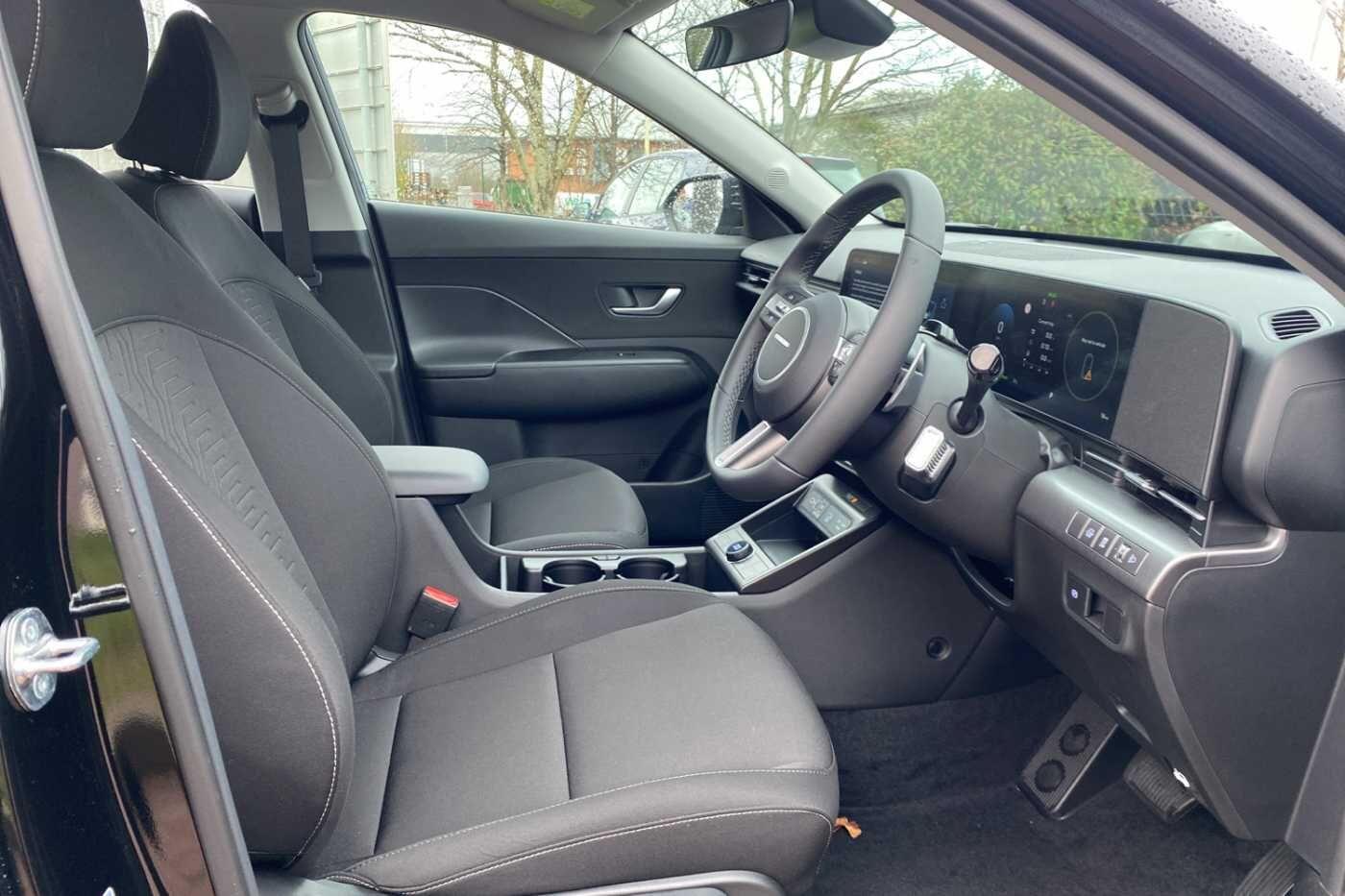 Used Hyundai KONA 2025 for sale - 76996503: Photo 32