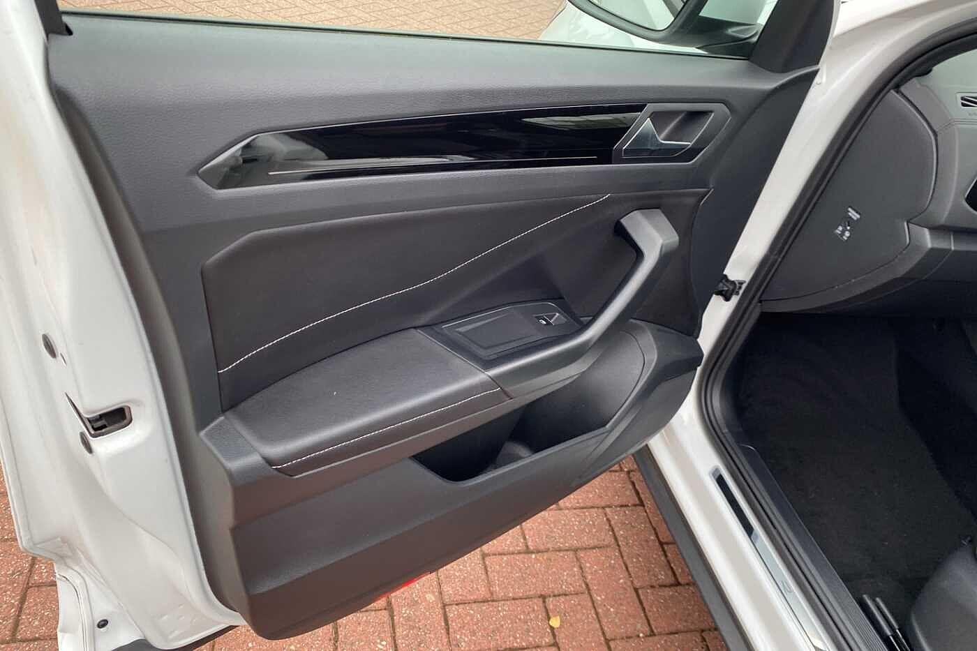 Used Volkswagen T-Roc 2023 for sale - 76238568: Photo 29