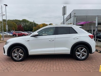 Used Volkswagen T-Roc 2023 for sale - 76238568: Photo