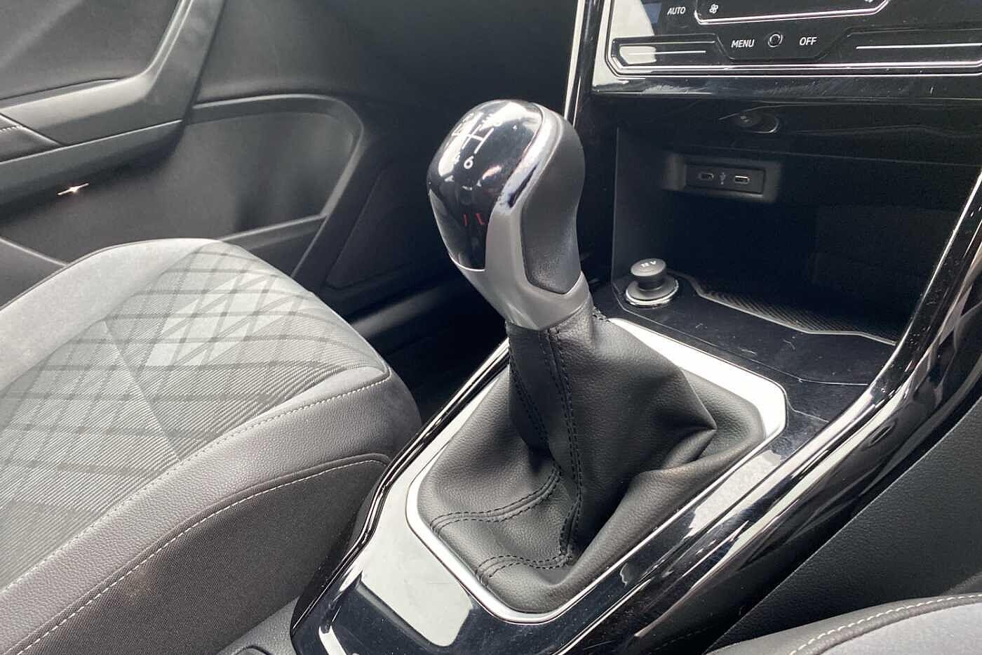 Used Volkswagen T-Roc 2023 for sale - 76238568: Photo 8