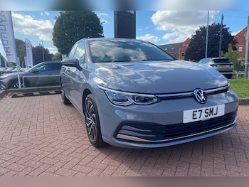 Volkswagen - Golf