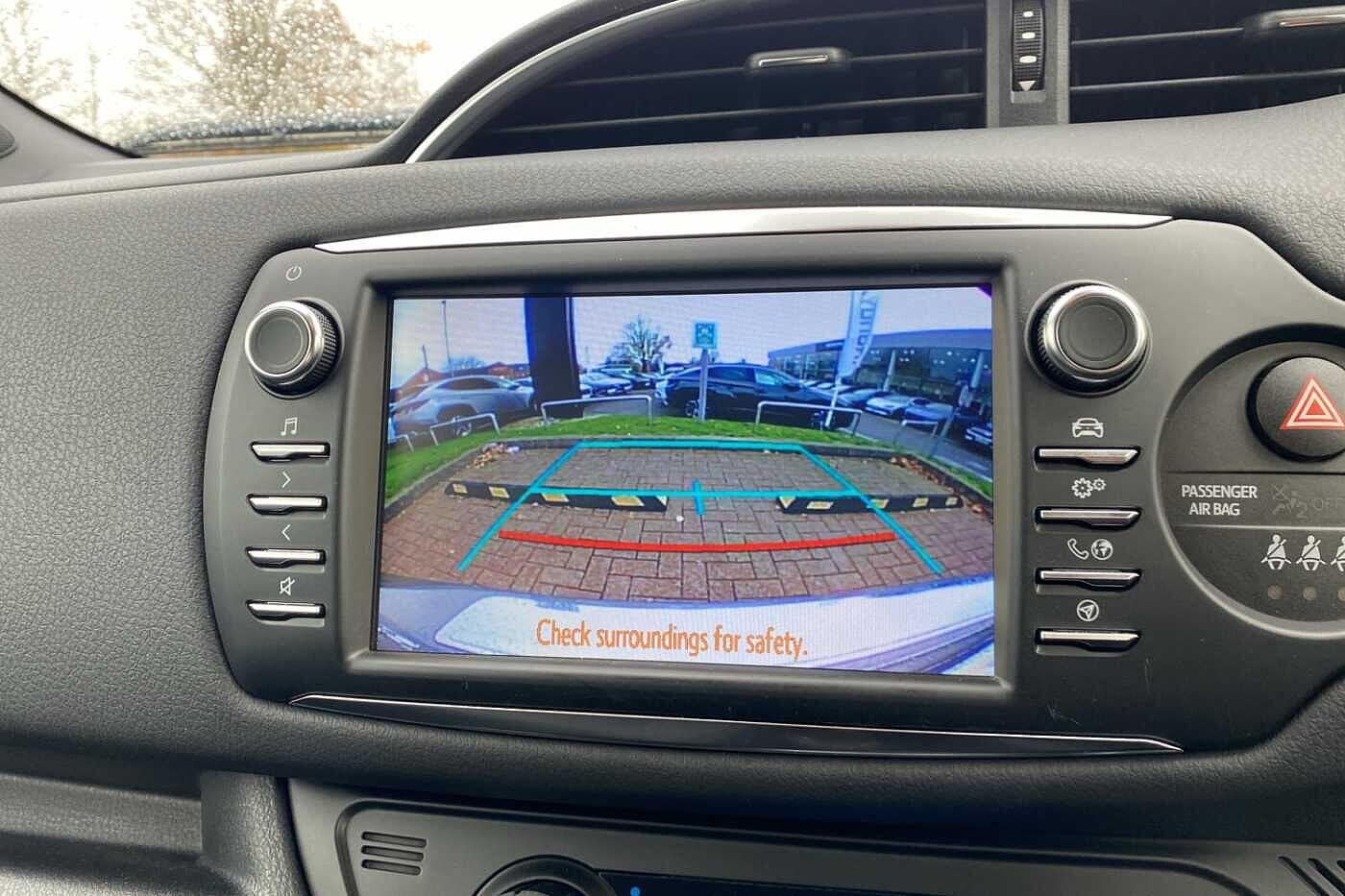 Used Toyota Yaris 2018 for sale - 76612762: Photo 19