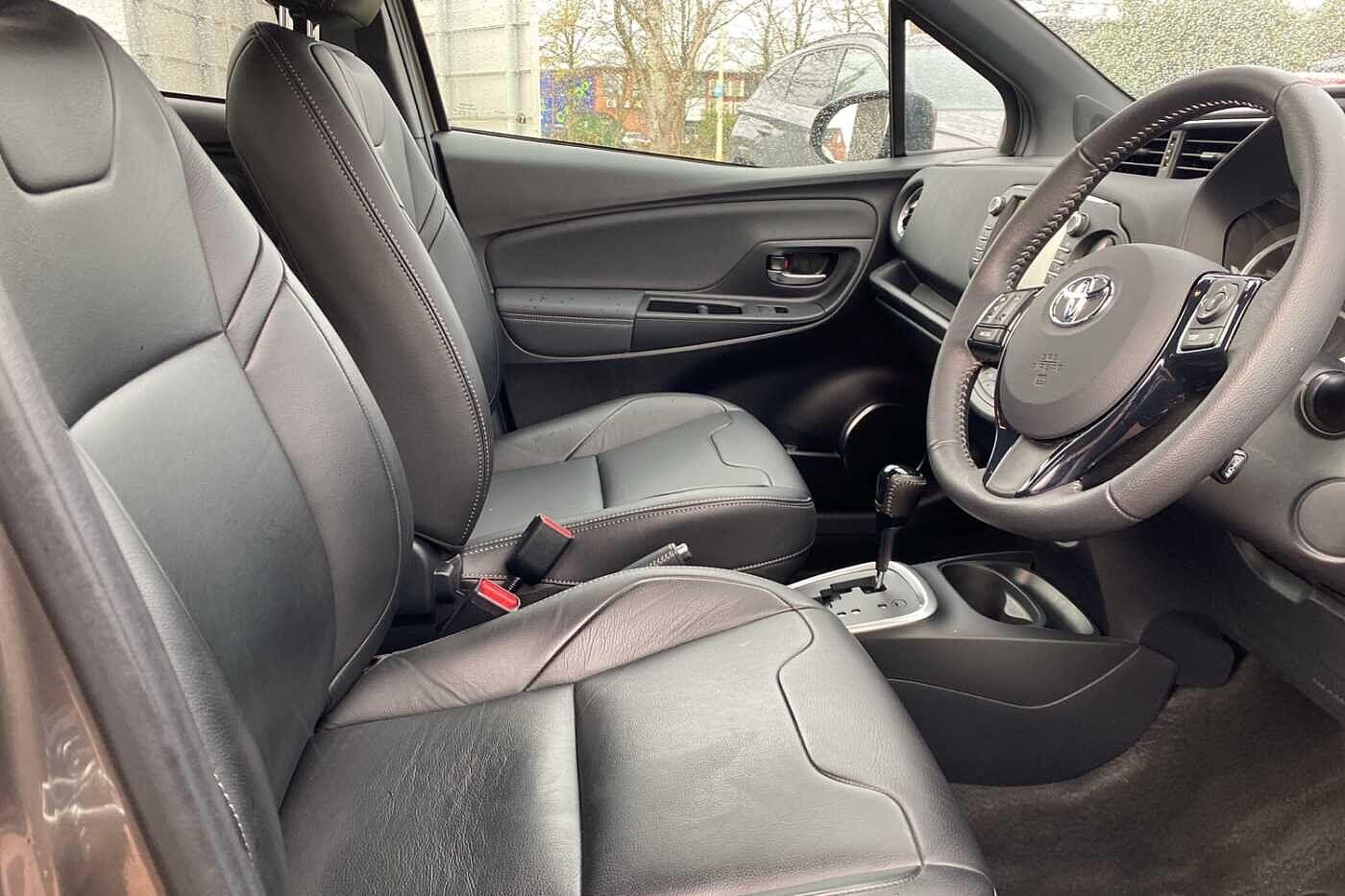 Used Toyota Yaris 2018 for sale - 76612762: Photo 34