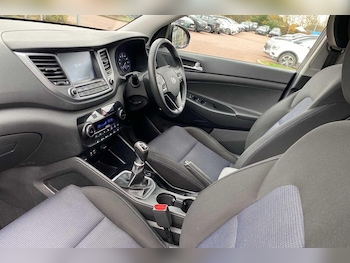 Used Hyundai TUCSON 2015 for sale - 76521931: Photo
