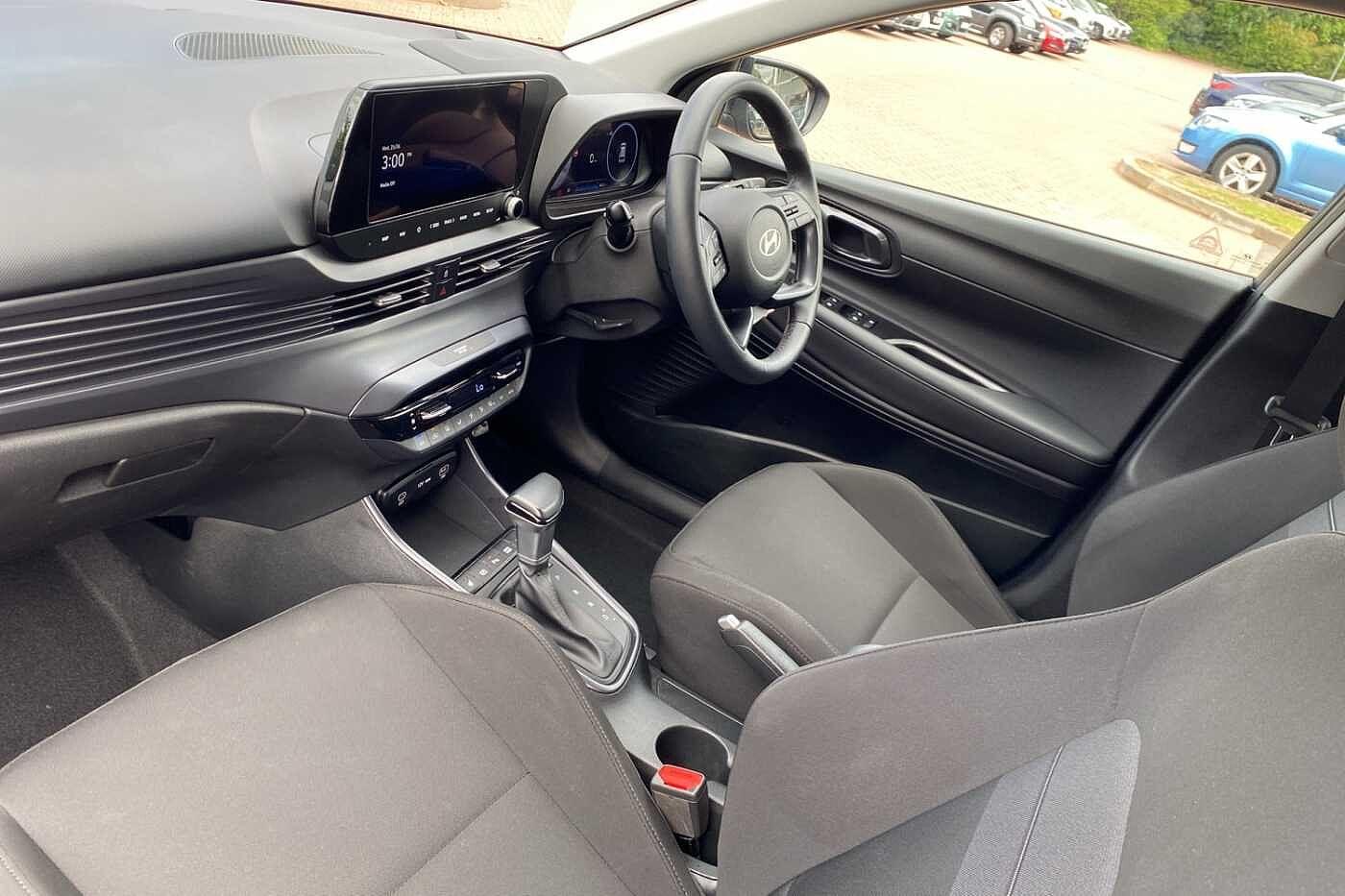 Used Hyundai BAYON 2024 for sale - 76988452: Photo 2