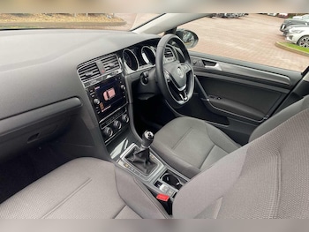 Used Volkswagen Golf 2019 for sale - 77320961: Photo