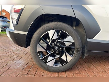 Used Hyundai KONA 2025 for sale - 76832611: Photo