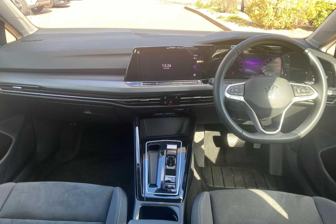 Used Volkswagen Golf 2024 for sale - 76388474: Photo 10